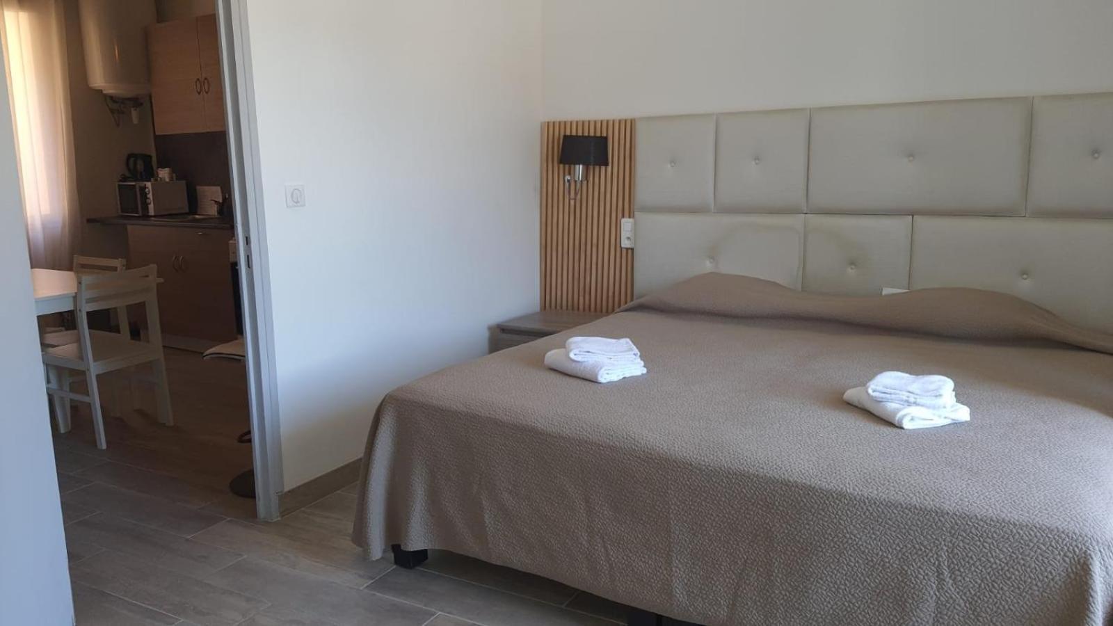 L'Escale Hotell Bonifacio  Exteriör bild